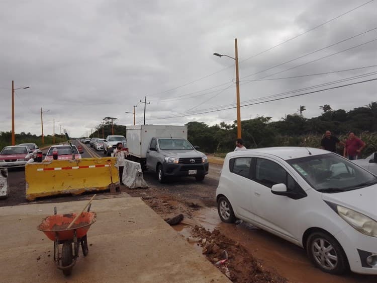 Levantarán la voz taxistas de Nanchital para que reparen la 4 carriles