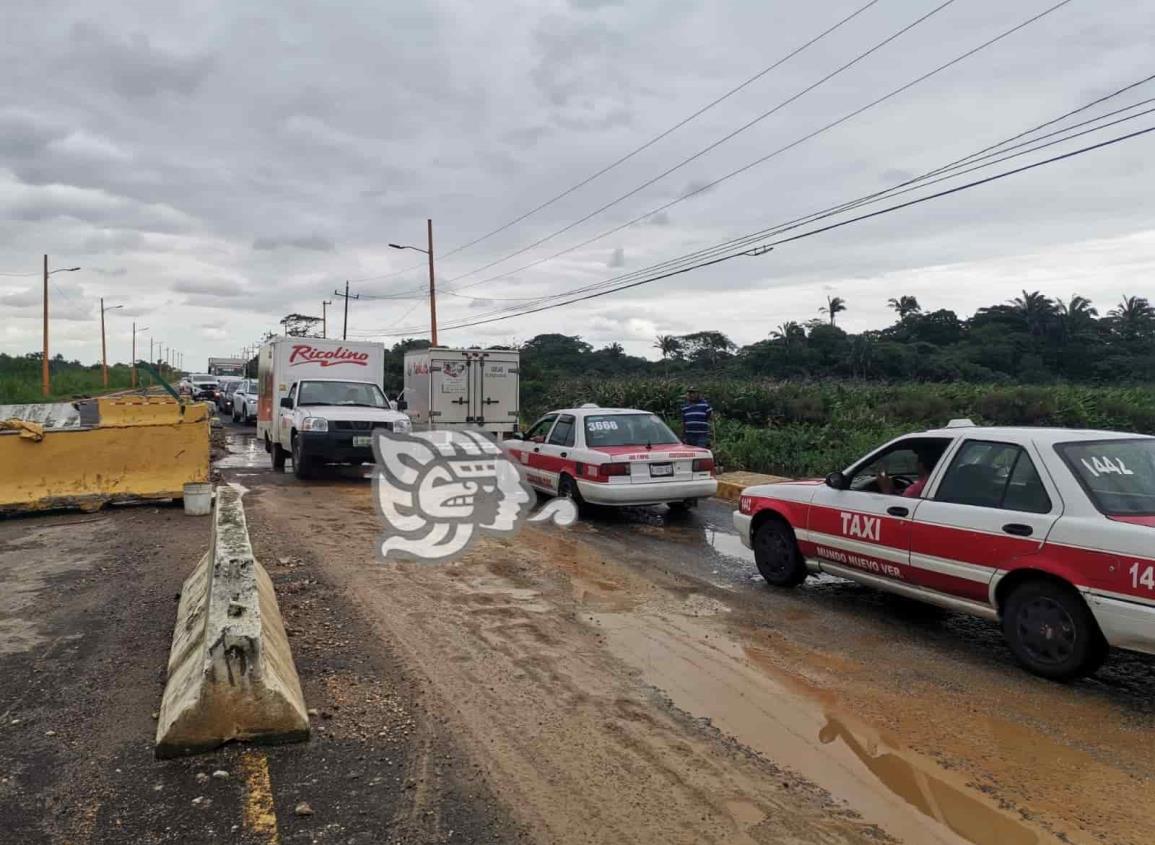 Levantarán la voz taxistas de Nanchital para que reparen la 4 carriles