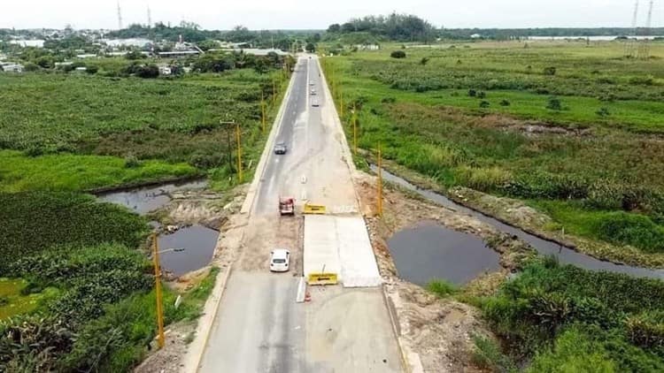 Maquinaria utilizada para arreglar la 4 carriles generó polémica