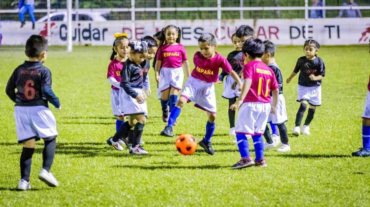 Promueve convivencia infantil alcaldesa de Acayucan