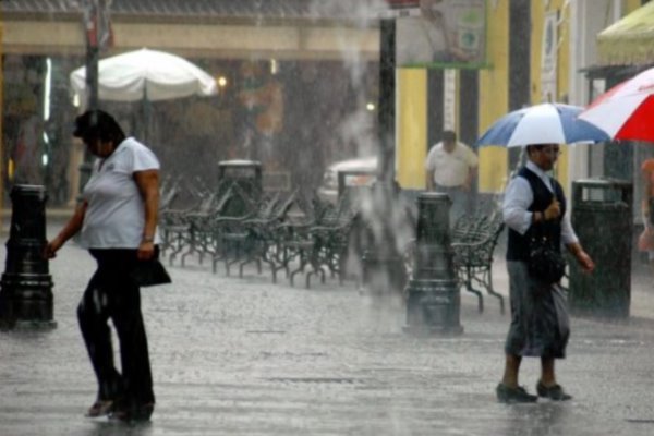 ¡Atento! Fuertes lluvias en Veracruz por paso de Lisa en el Golfo de México