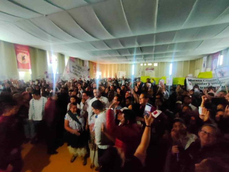 Encabeza dirigente de Morena en Veracruz asamblea informativa con militantes