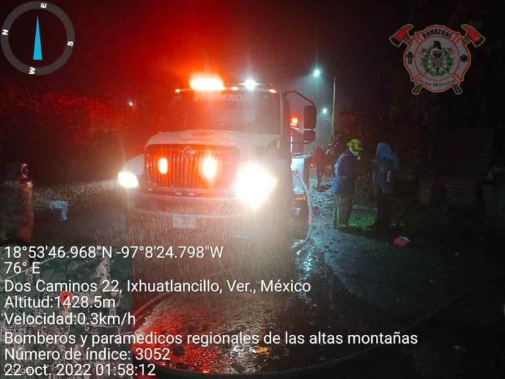 Se incendian dos casas y un taller de motos en Ixhuatlancillo; pérdida total