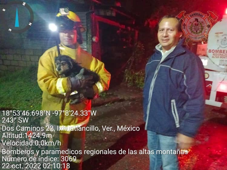 Se incendian dos casas y un taller de motos en Ixhuatlancillo; pérdida total