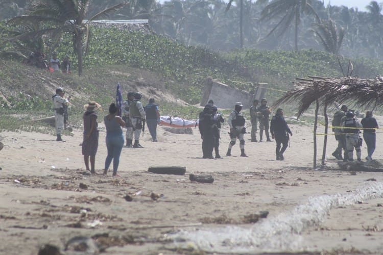 Rescata Semar a tres pescadores en límites de Veracruz y Tabasco