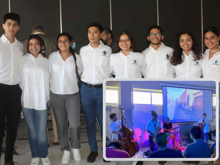 Alumnos de la Universidad Veracruzana celebraron el Día del Arquitecto