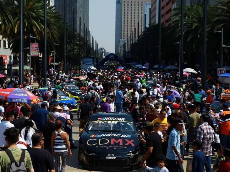 Toda una fiesta del deporte motor se vivió con el NASCAR México Parade