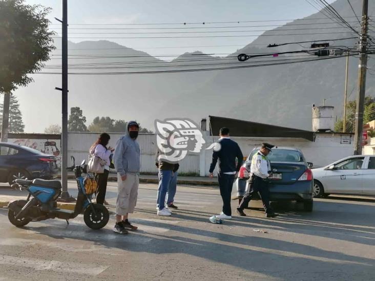 Choque por alcance en calles de Río Blanco deja una mujer lesionada