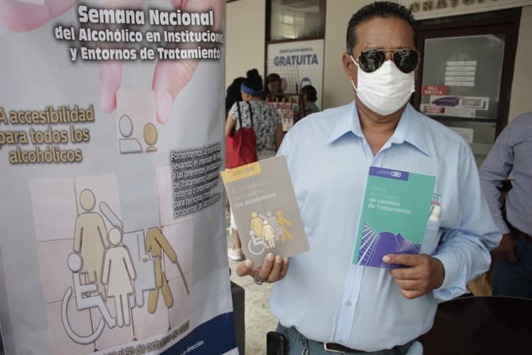 Alcoholismo aumentó en mujeres durante pandemia en Veracruz: Alcohólicos Anónimos