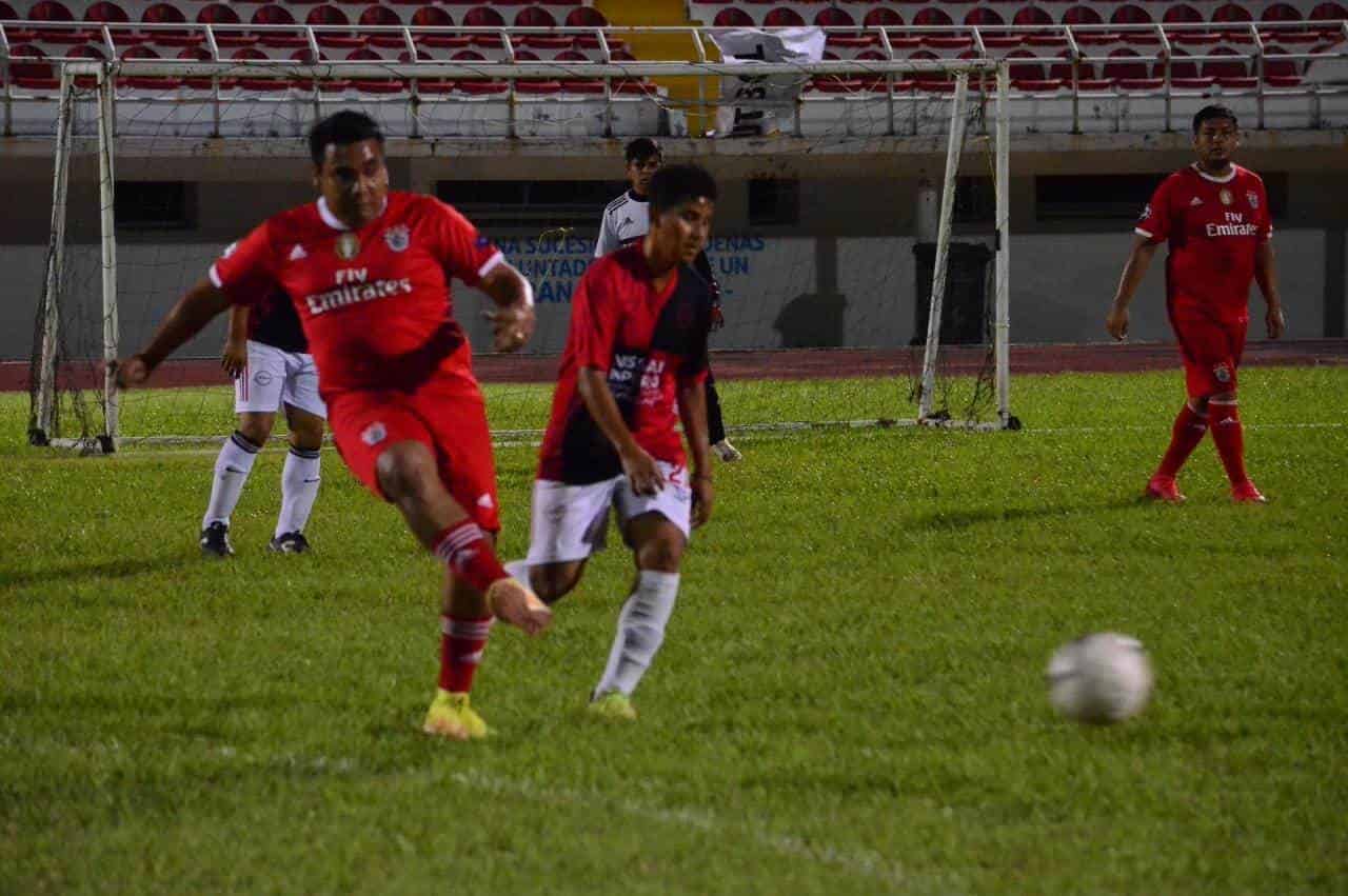 Muestra Red FC poderío ofensivo en Torneo de Futbol Imagen