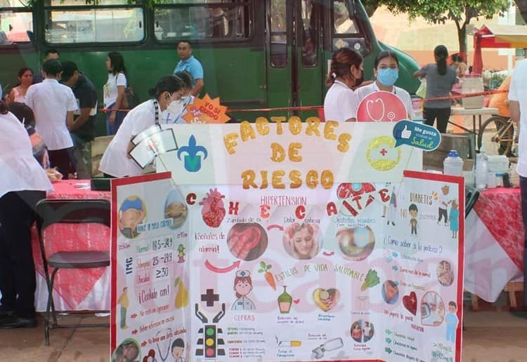 Realizan Feria de la Salud en Soteapan