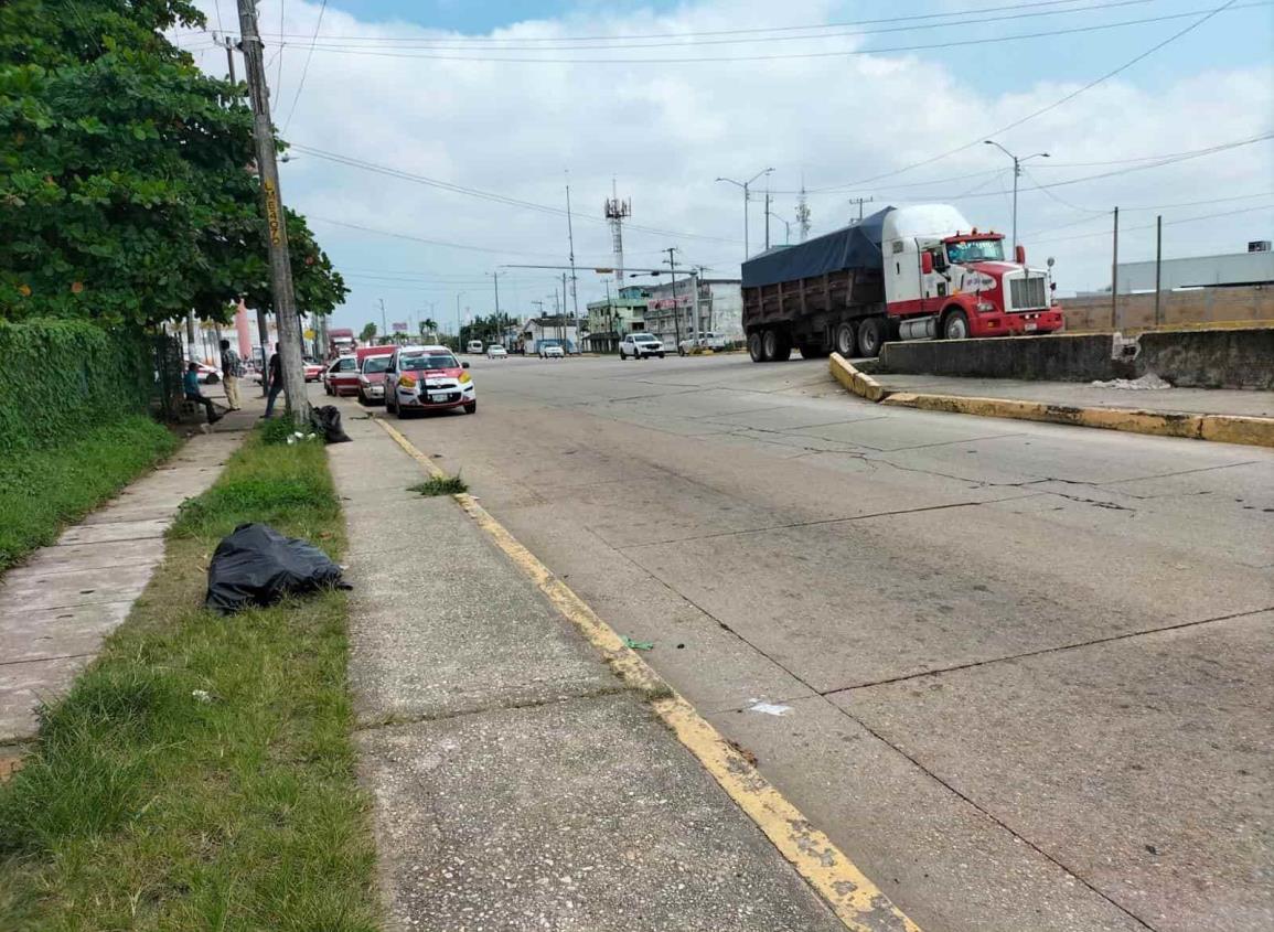 Sujeto acosa a mujeres cerca de la central en Coatzacoalcos