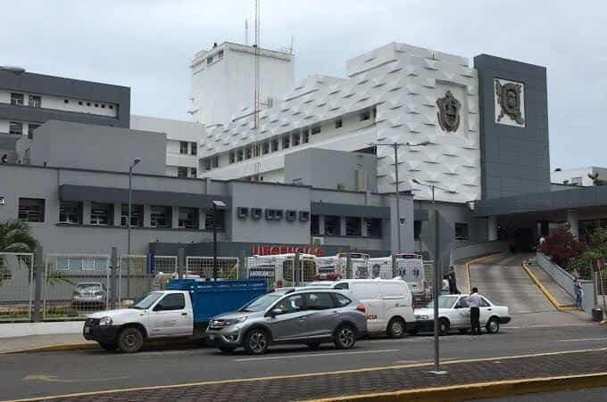 Acusan megafraude en Veracruz contra médicos y enfermeras