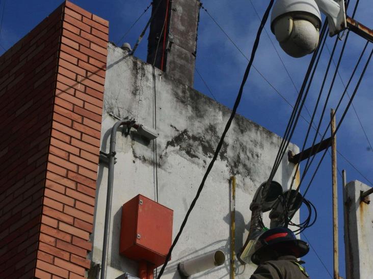 Ni tan feliz; se incendia local del Pollo Feliz en el centro de Coatzacoalcos