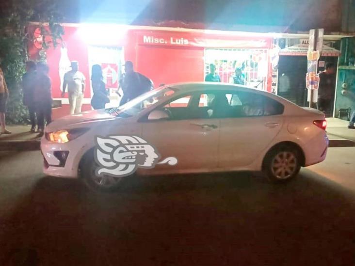 Mujer es atropellada por un auto en colonia Higueras de Xalapa