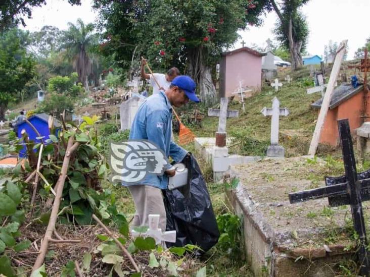 En Poza Rica, buscan disminuir riesgos para visitantes a panteones