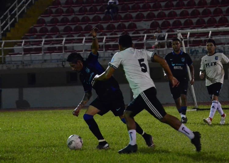 Gana y clasifica Naval a Cuartos del torneo de Futbol Imagen