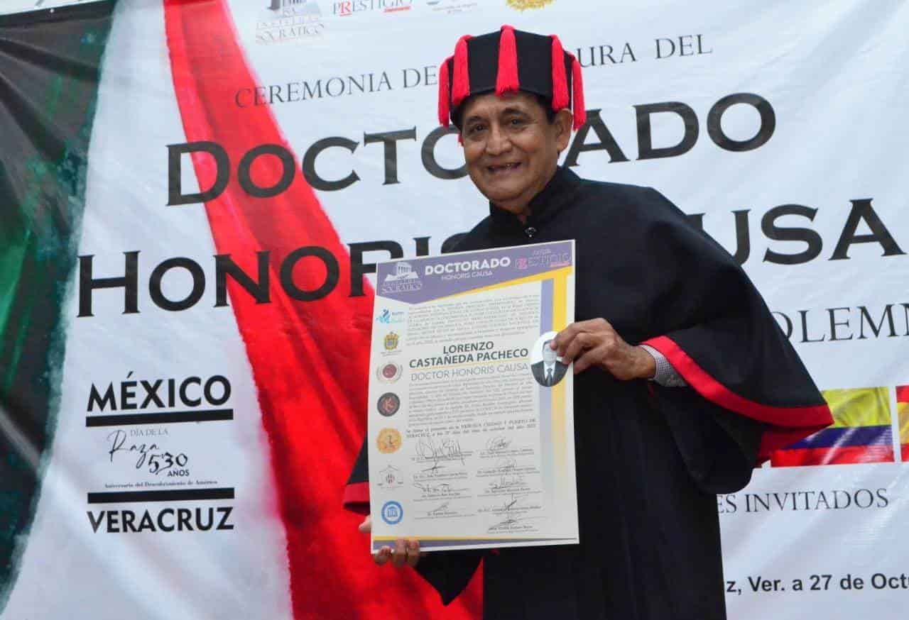 Dan doctorado Honoris Causa al doctor Lorenzo Castañeda Pacheco por su trayectoria