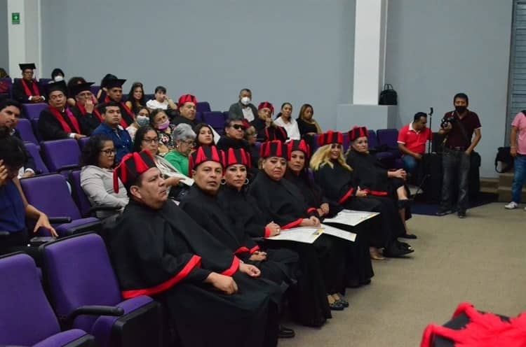 Dan doctorado Honoris Causa al doctor Lorenzo Castañeda Pacheco por su trayectoria