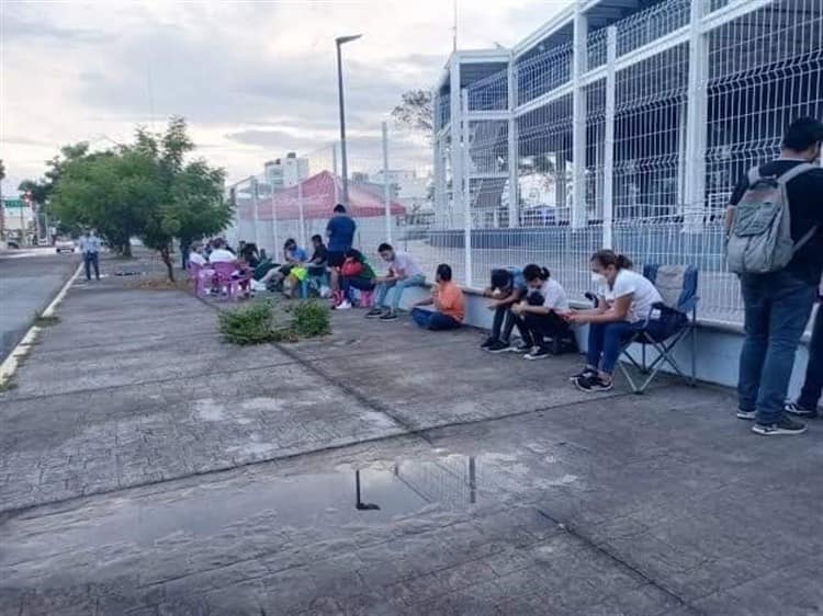 ¡Desde hoy! Arriban fanáticos al estadio Beto Ávila para concierto de Daddy Yankee en Veracruz (+video)