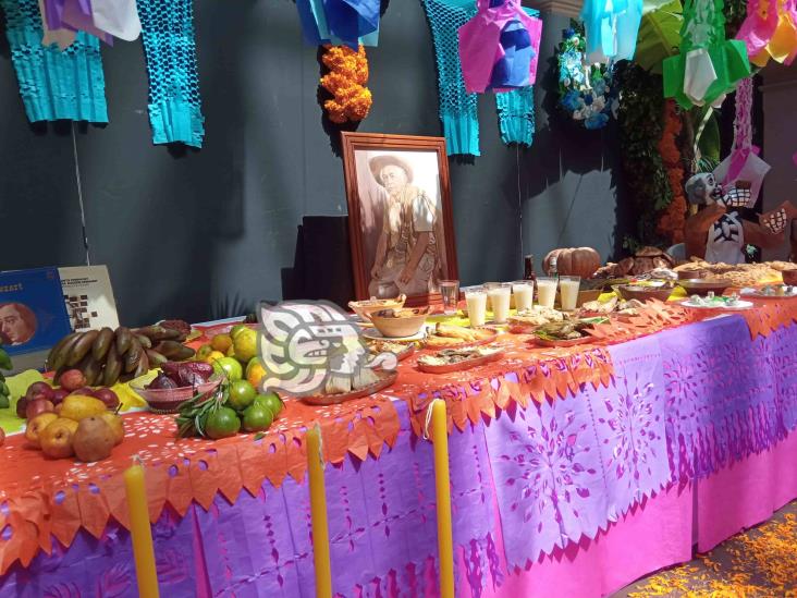 En honor a Juanote, altar en el Palacio Municipal de Xalapa (+Video)