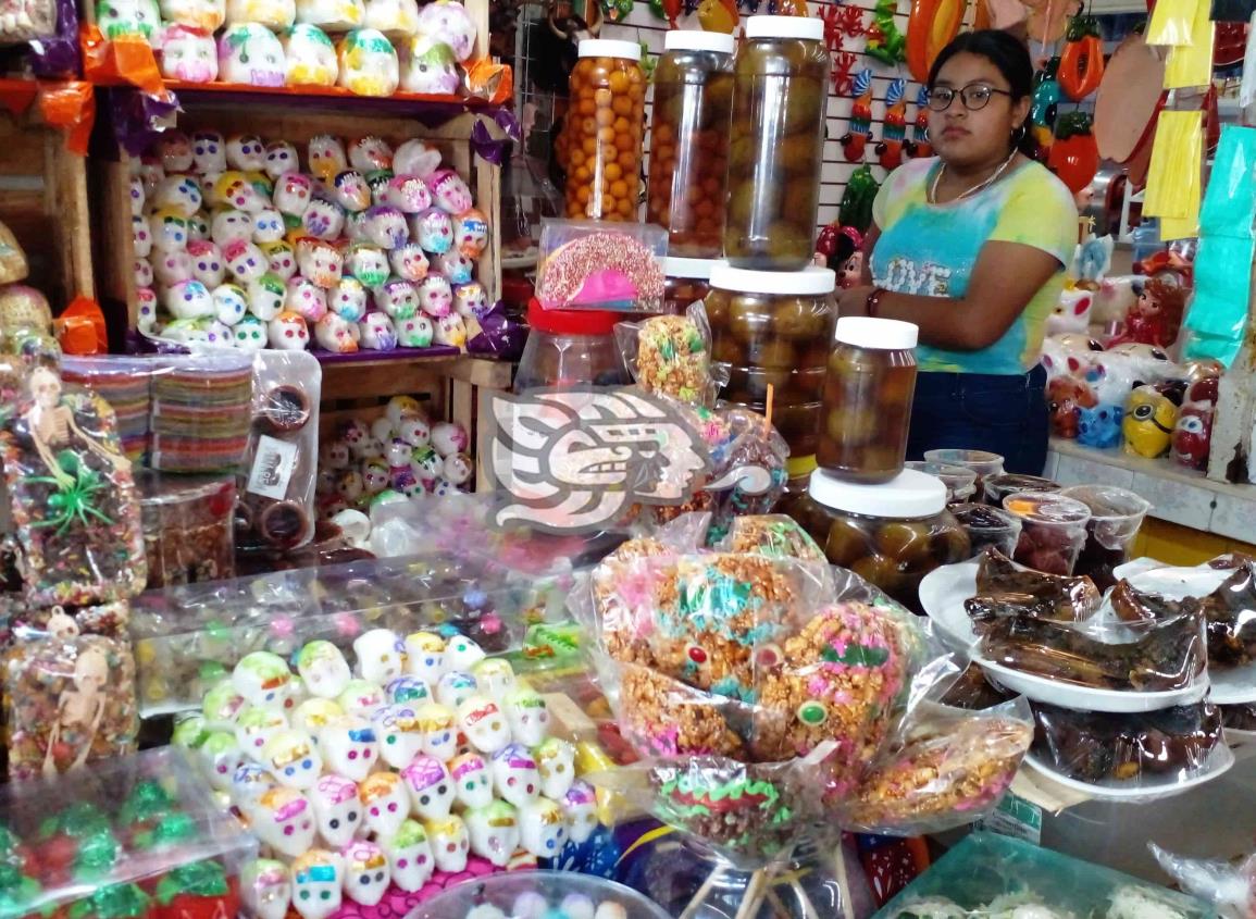 Calaveritas, pieza fundamental para el altar de muerto (+Video)