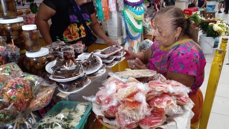 Calaveritas, pieza fundamental para el altar de muerto (+Video)