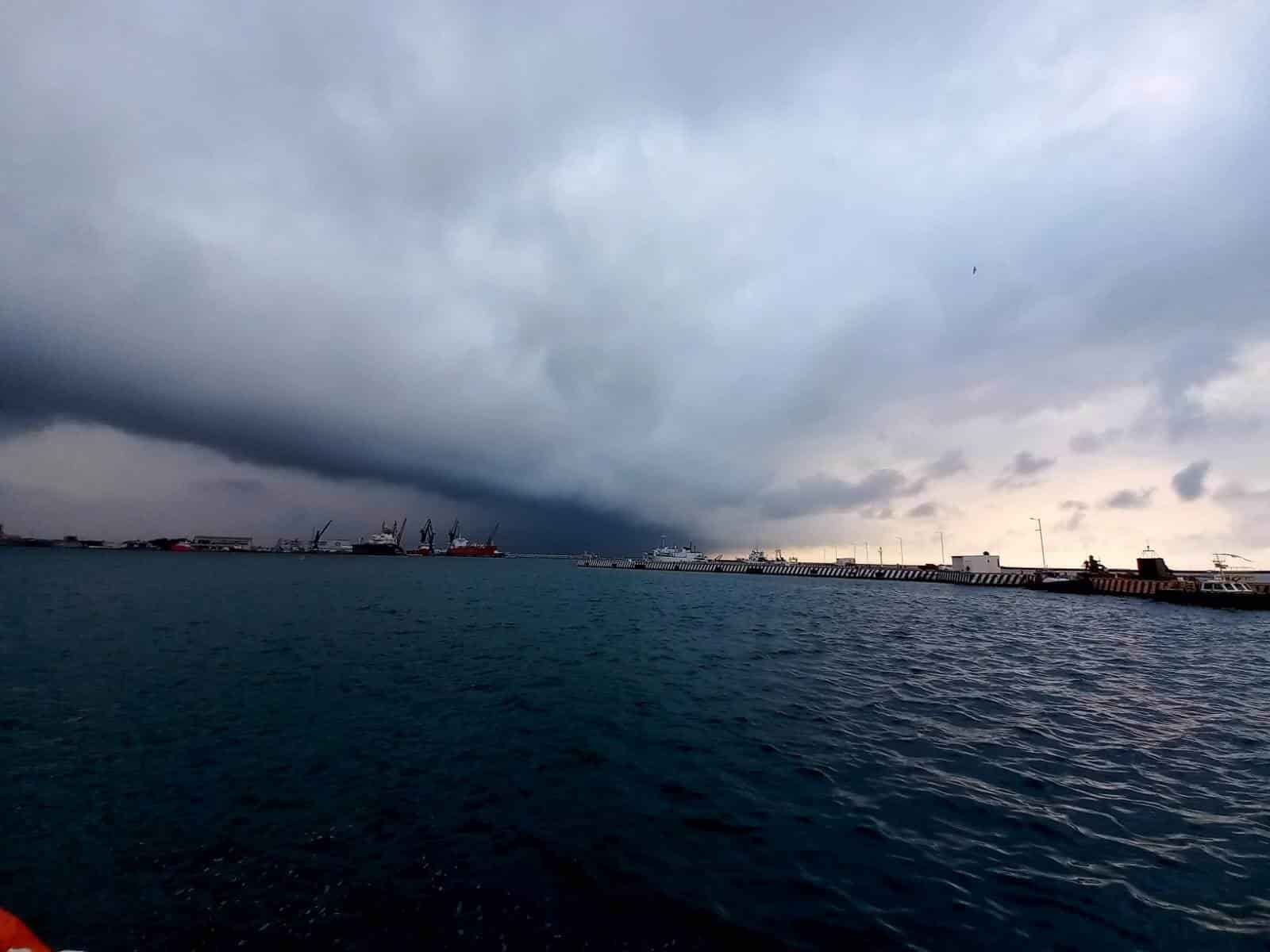 Captan shelfcloud en Veracruz tras ingreso del Frente Frío 6