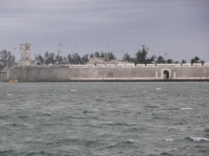 Aún en pruebas, ruta marítima desde el malecón hacia San Juan de Ulúa