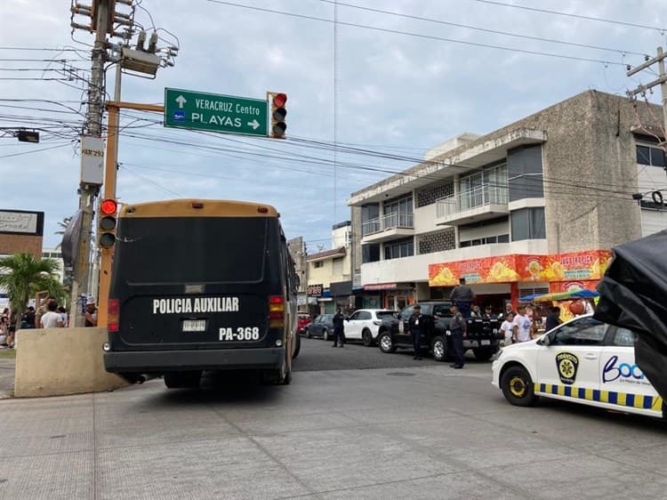 Antimotines resguardan el estadio “Beto” Ávila al posponerse concierto de Daddy Yankee en Veracruz (+Video)