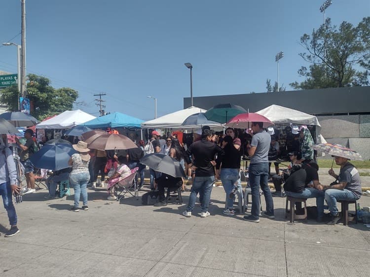 Llegan más fanáticos para concierto de Daddy Yankee al estadio Beto Ávila(+Video)