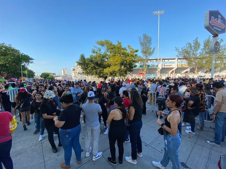 Con tranquilidad, inicia el acceso al concierto de Daddy Yankee en Boca del Río (+Video)