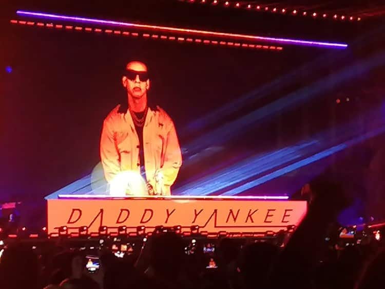 Daddy Yankee abarrota el estadio Beto Ávila en Boca del Río