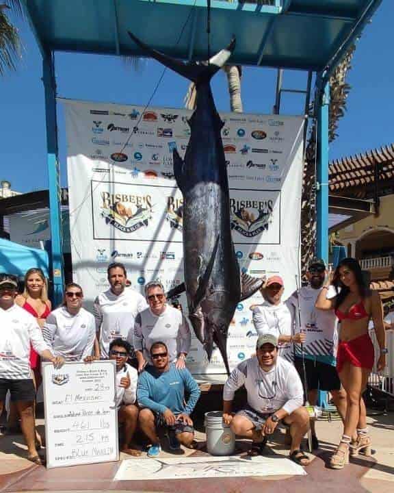 Veracruzano gana el Bisbee´s Black and Blue 2022 al pescar un Marlín azul de 209 kilos