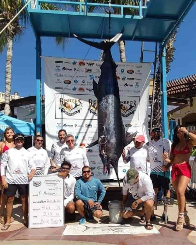 Veracruzano gana el Bisbee´s Black and Blue 2022 al pescar un Marlín azul de 209 kilos