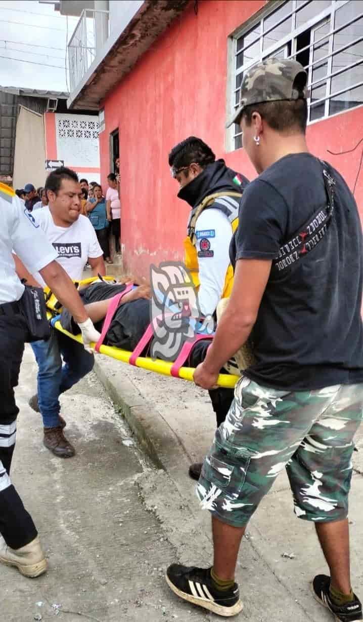 Choque de motocicletas en Atzacan deja 4 heridos