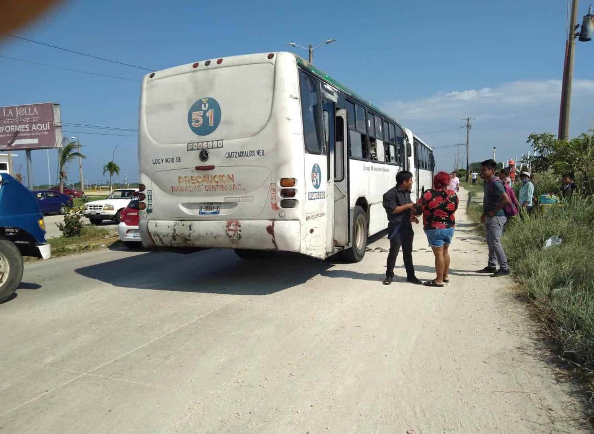 Choque de urbanos por alcance dejó 20 lesionados