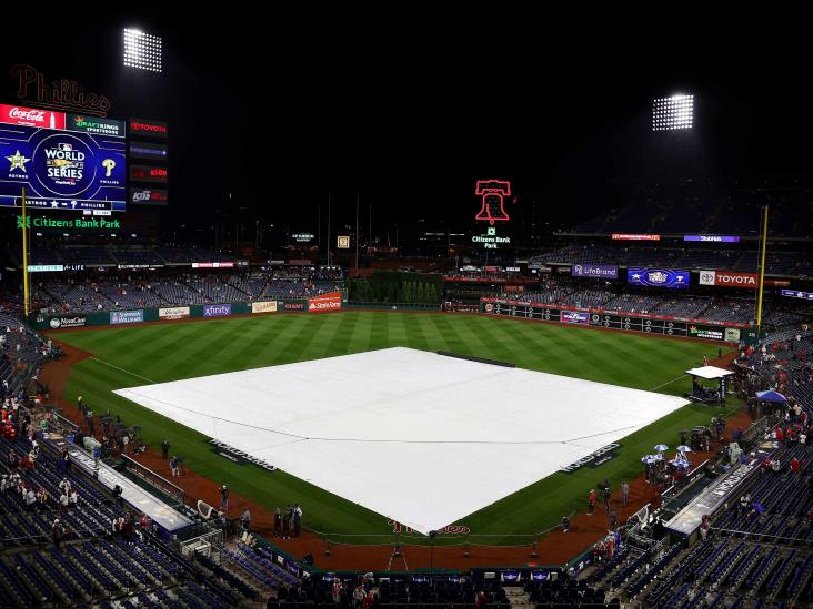 Posponen el Juego 3 de la Serie Mundial de Beisbol por la lluvia