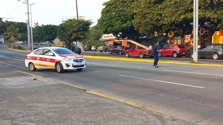 Ciudadanos piden instalación de topes en bulevar de Boca del Río para evitar accidentes(+Video)