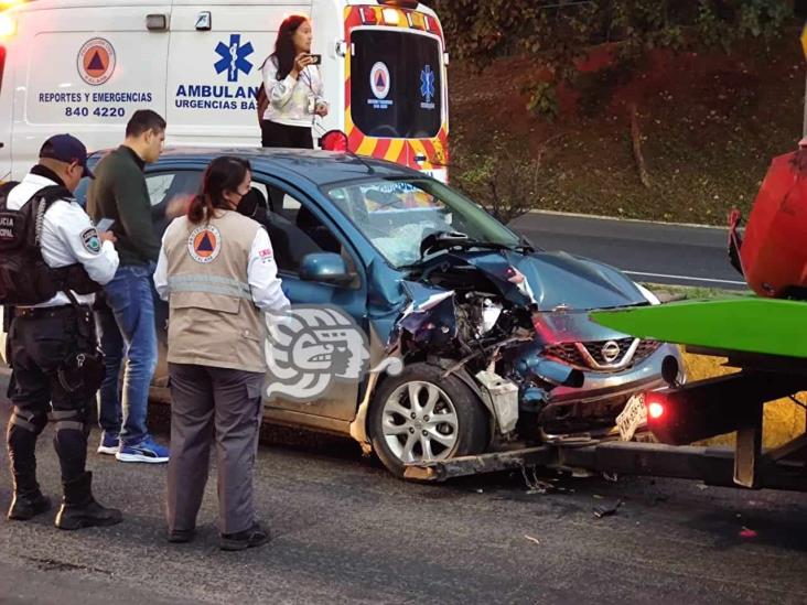 Automovilista causa accidente en Lázaro Cárdenas de Xalapa