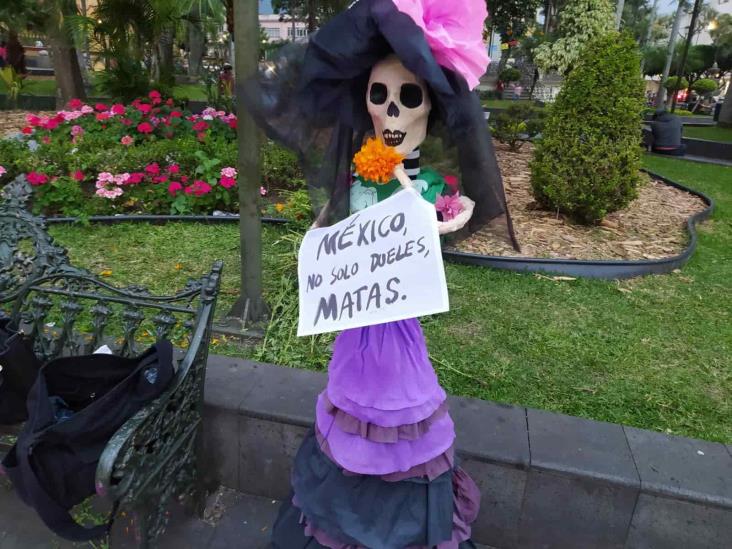 Con ofrenda, recuerda Colectivo Marea Verde a mujeres víctimas de violencia