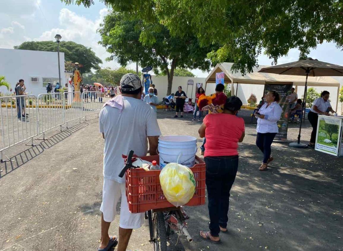 Prevén que 50 mil personas visiten los panteones de Veracruz