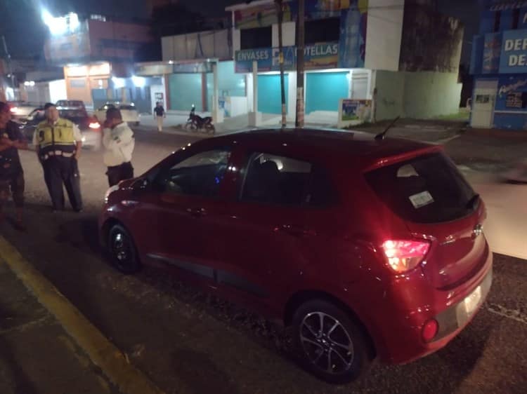 Automovilista atropella a limpiaparabrisas en el Mercado Malibrán de Veracruz