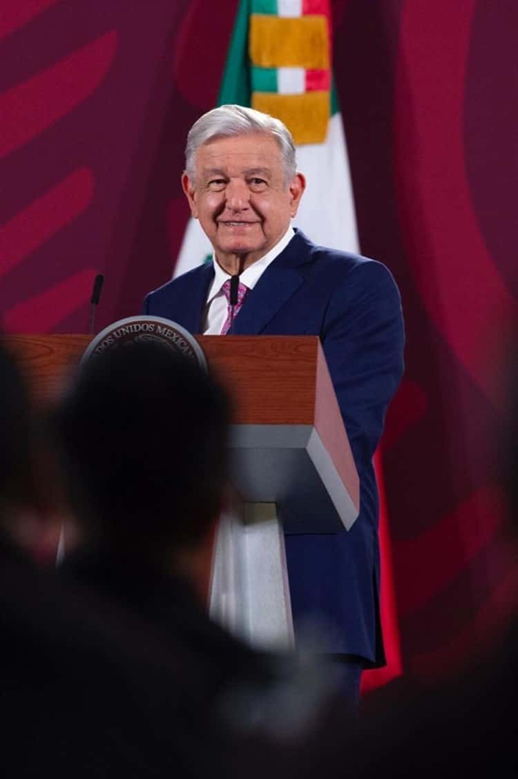 AMLO respalda informe del caso Ayotzinapa, afirma que Encinas es incapaz de inventar datos