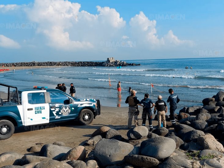 Localizan a bañista desaparecido en playa de Boca del Río