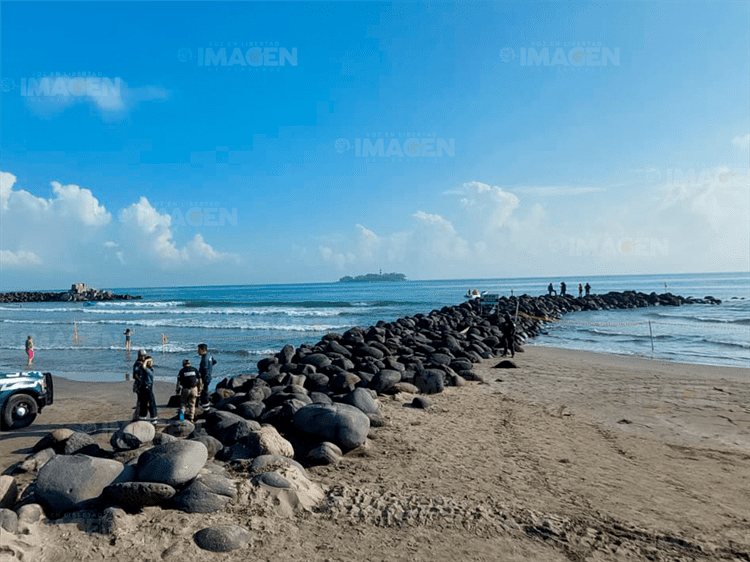 Localizan a bañista desaparecido en playa de Boca del Río (+Video)