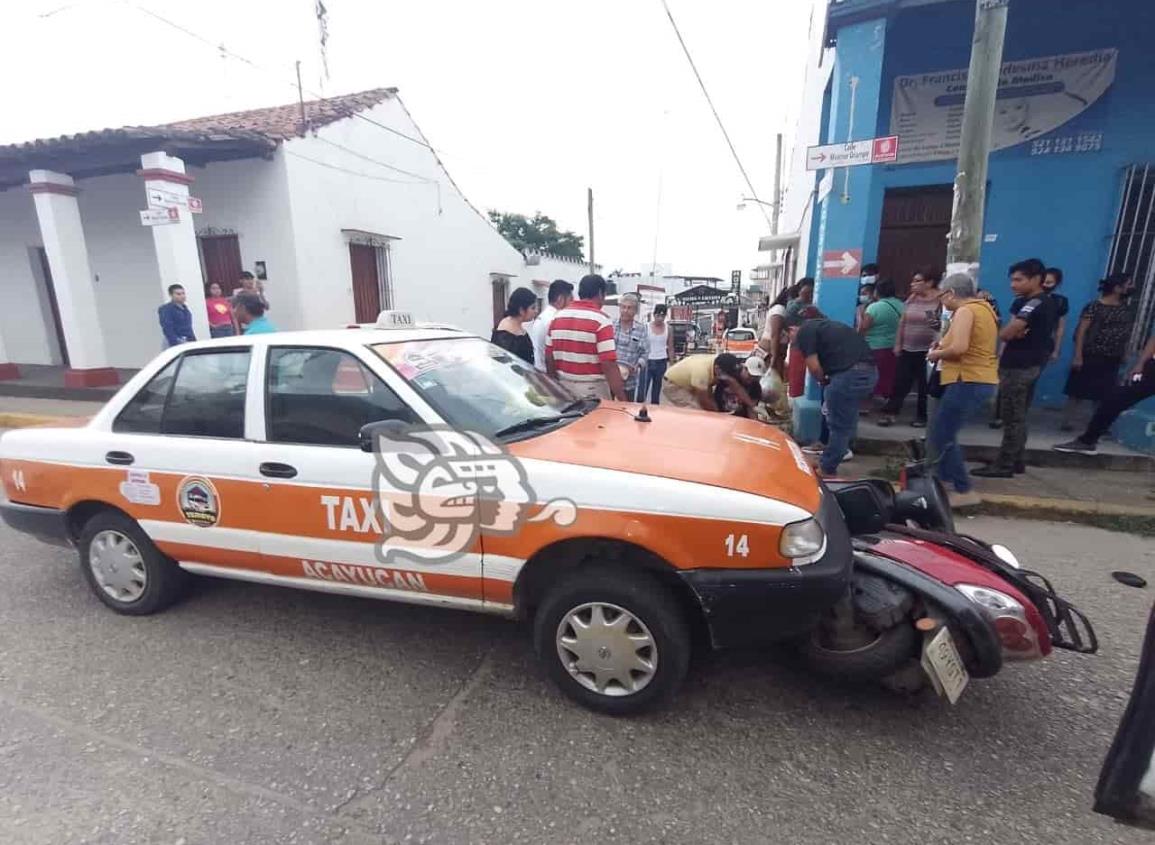 No respeta el 1x1 y provoca choque en Acayucan(+Video)