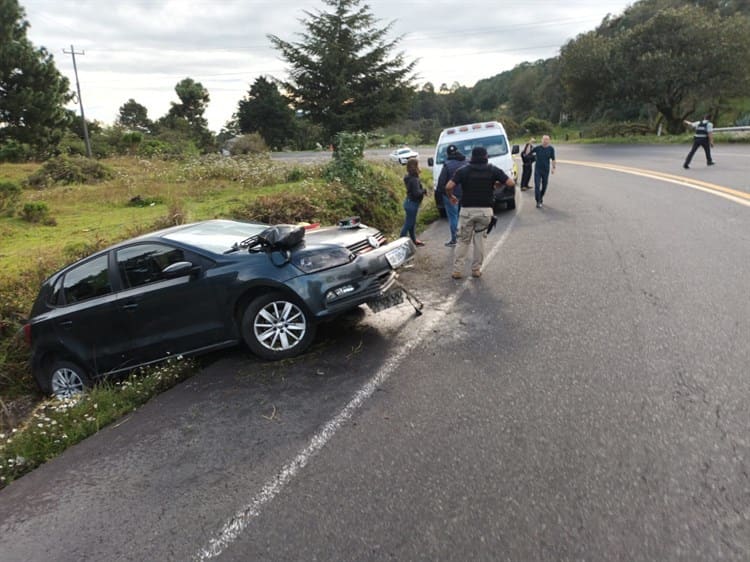 Automovilista resulta lesionado al accidentarse en la carretera Xalapa-Las Vigas