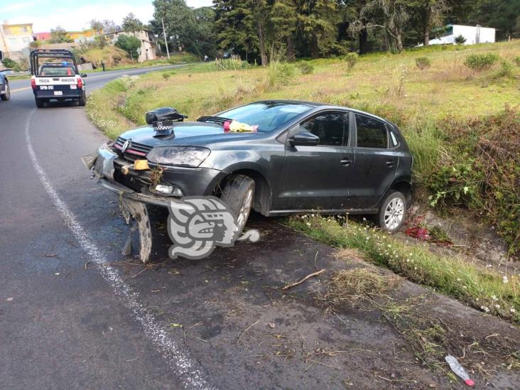 Automovilista resulta lesionado al accidentarse en la carretera Xalapa-Las Vigas