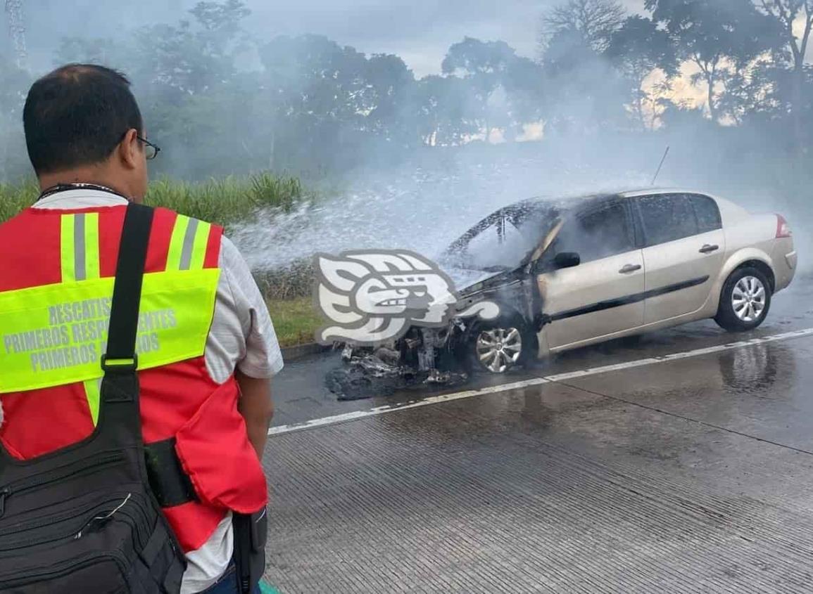 Se incendia vehículo sobre la Córdoba-Orizaba